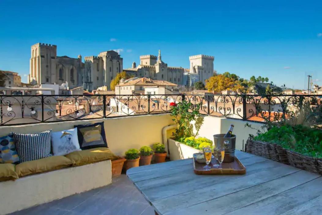 Magnifique Appartement De Charme Avec Vue Sur Le Palais Des Papes A Avignon Wifi Gratuit Екстер'єр фото