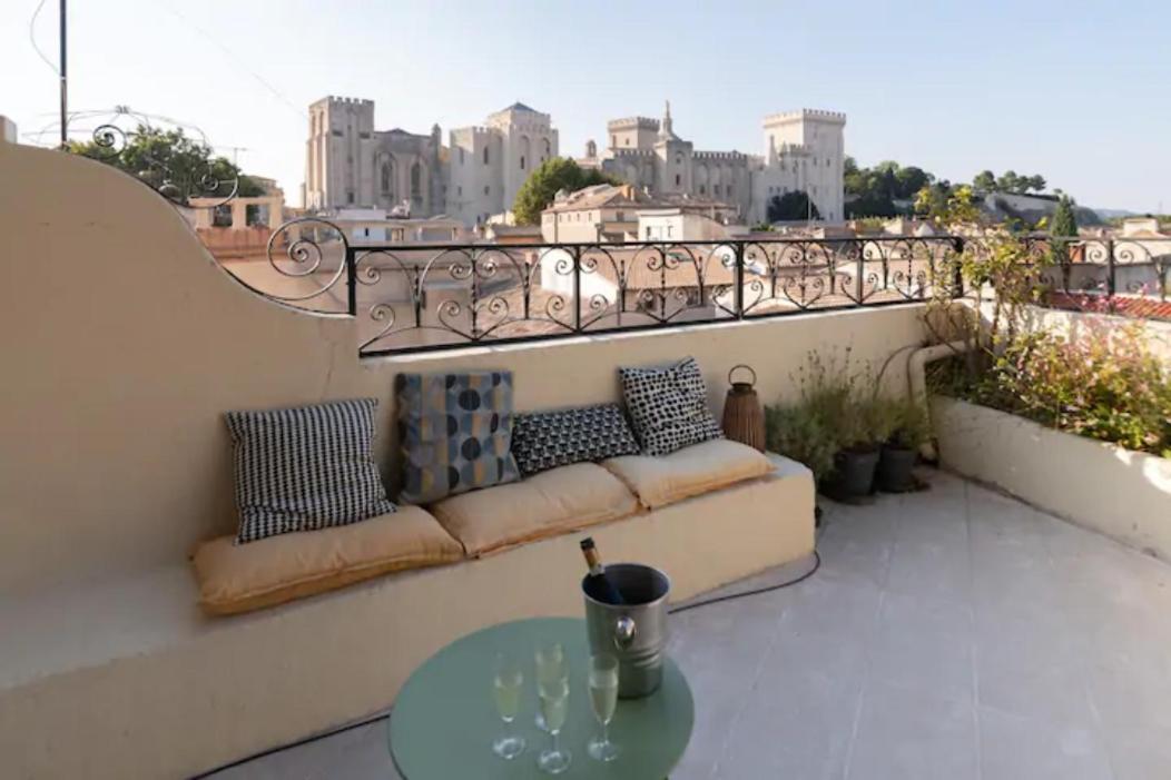 Magnifique Appartement De Charme Avec Vue Sur Le Palais Des Papes A Avignon Wifi Gratuit Екстер'єр фото