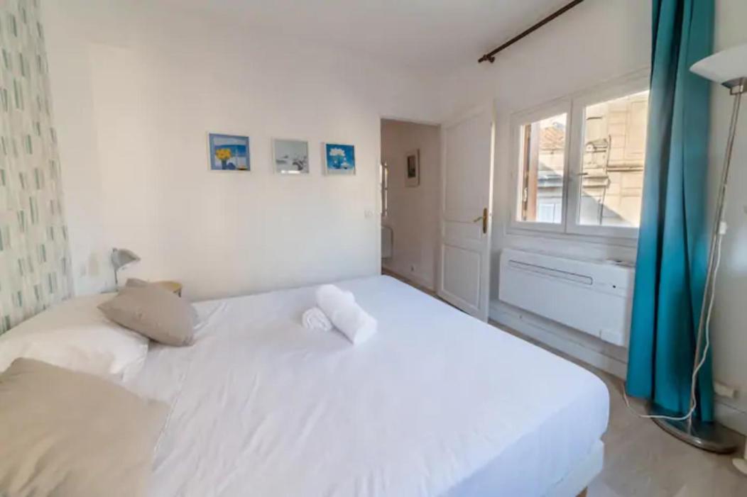 Magnifique Appartement De Charme Avec Vue Sur Le Palais Des Papes A Avignon Wifi Gratuit Екстер'єр фото
